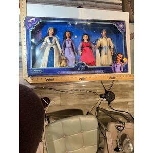 Authentic Disney Wish Doll Pack Set 5 Character Dolls & Star Companion Gift Box
